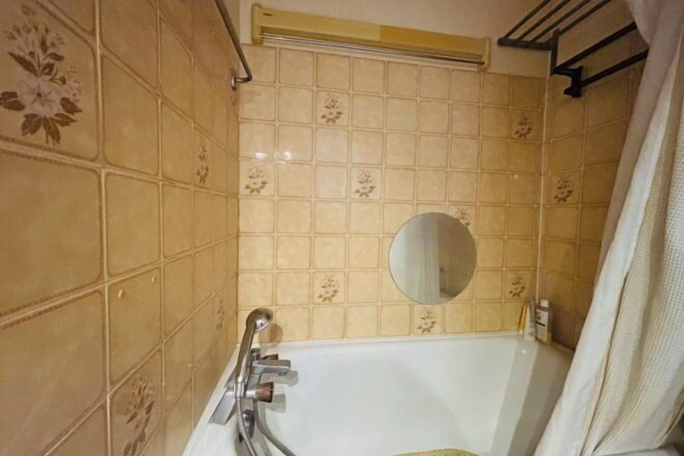 Room 2, Vintage studio 150m to Notre Dame, Paris