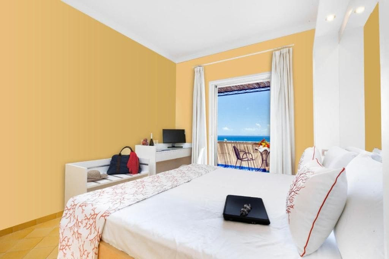 Bedroom 4, Piccolo Paradiso, Napoli