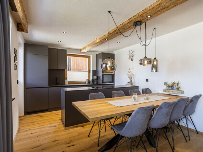Dining, Apartment in Lermoos With Terrace, Reutte