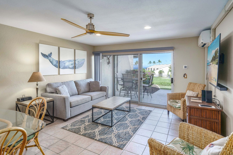 Living area 5, Hale Kamaole 150 - Great Ocean Views From Private Lanai, No Carpet, Split AC!, Maui