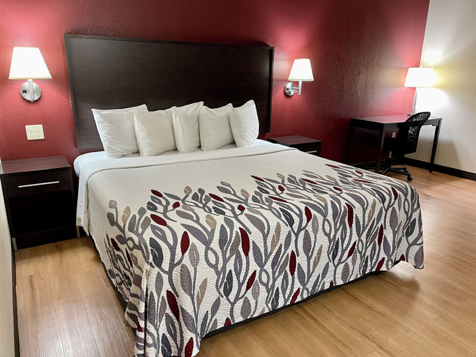 Bedroom 3, Red Roof Inn Sandusky - Milan, Erie