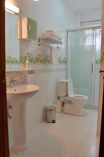 Bathroom 5, Fahari Palace Serviced Apartments, Dagoretti North