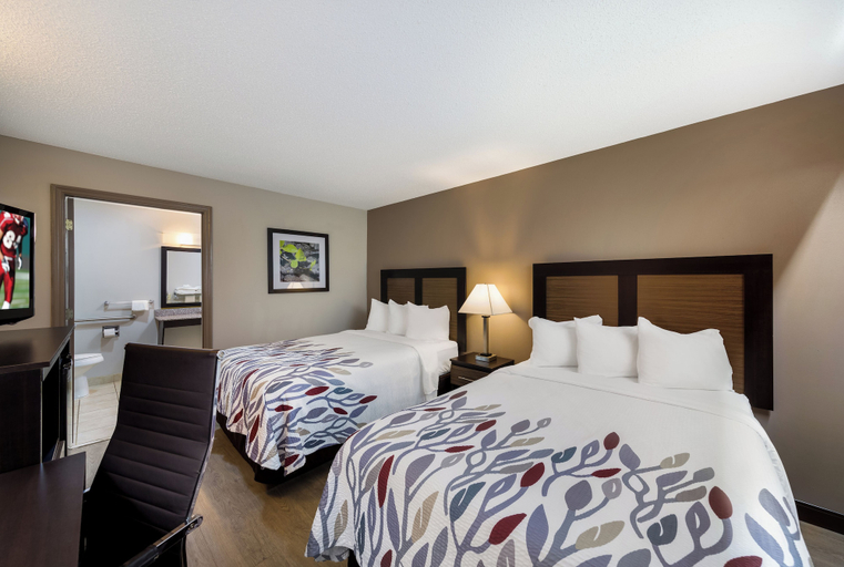 Bedroom 3, Red Roof Inn Jasper, Walker