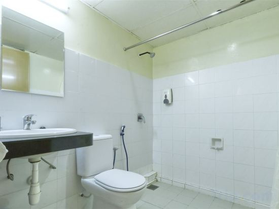 Others 4, Nan Yeang Hotel Petaling Street, Kuala Lumpur