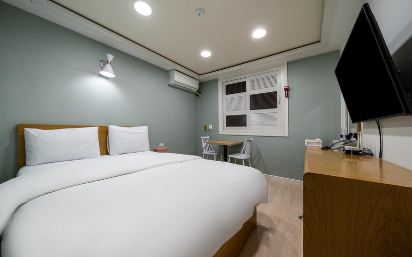 1, Gangneung J Block Motel, Gangneung