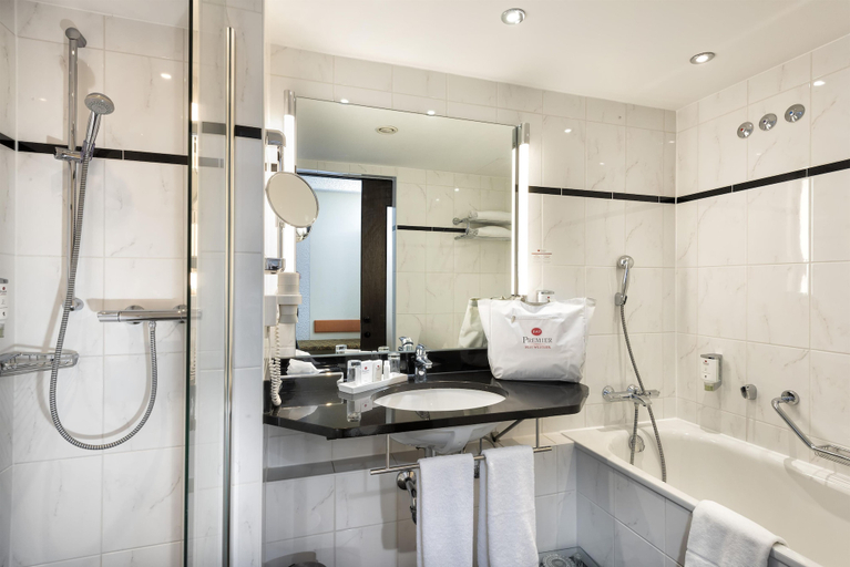 Bathroom 5, Best Western Premier Parkhotel Bad Mergentheim, Main-Tauber-Kreis