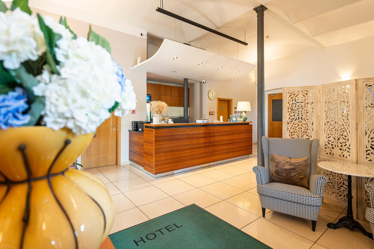 Public Area 2, Hotel Chvalska Tvrz, Praha 20