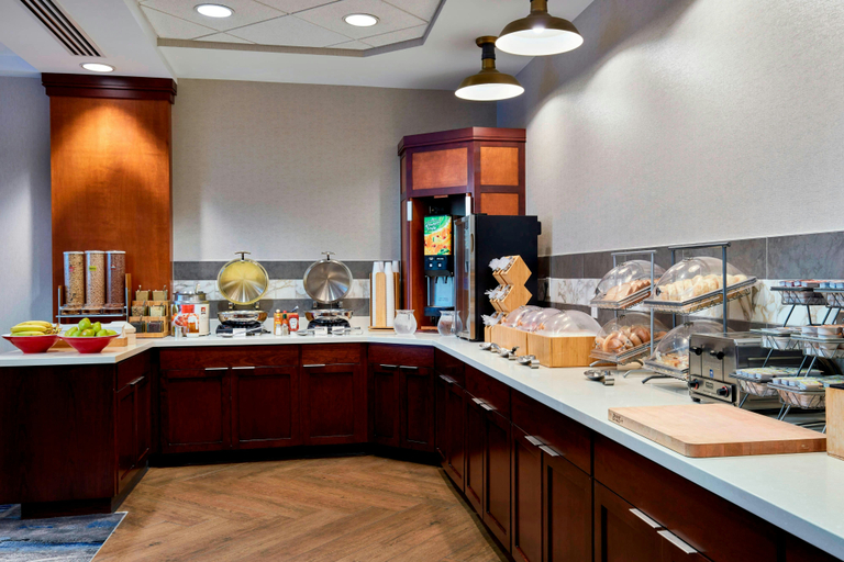 Food & Drinks 4, Fairfield Inn And Suites Indianapolis Downtown, Indianapolis