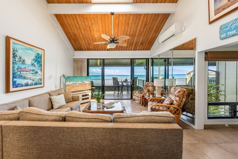 Interior 5, Oceanfront 2BD Villa Spectacular Ocean View - Kahana Village 33, Maui