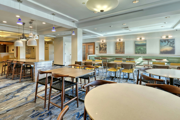 Food & Drinks 4, Fairfield Inn Suites Woodbridge, Union