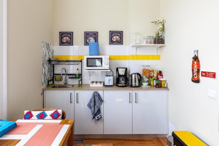 Others 5, S.K.Y Accommodations, Coimbra