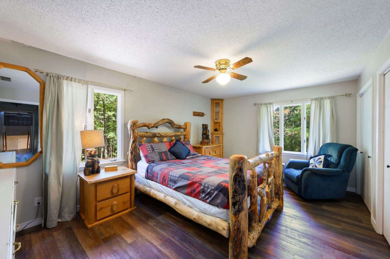 Room 4, Hilltop Lodge - For 27 Guests!, McCurtain