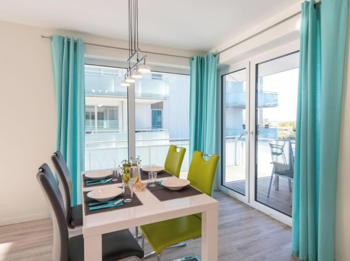 Dining 5, Holiday Apartment With 2 Bedrooms, Ostholstein