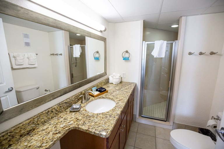 Bathroom 5, Atlantic Terrace, Volusia