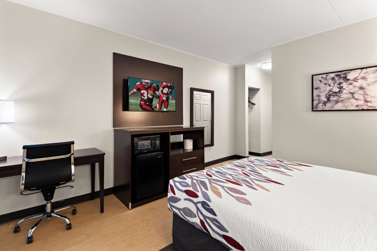 Bedroom 2, Red Roof Inn Norwich, Chenango
