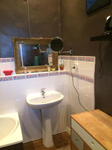 Bathroom 5, La Maison, Morbihan