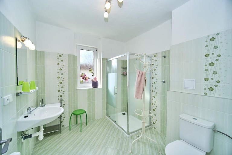 Bathroom, Villa Mayotte, Cheb