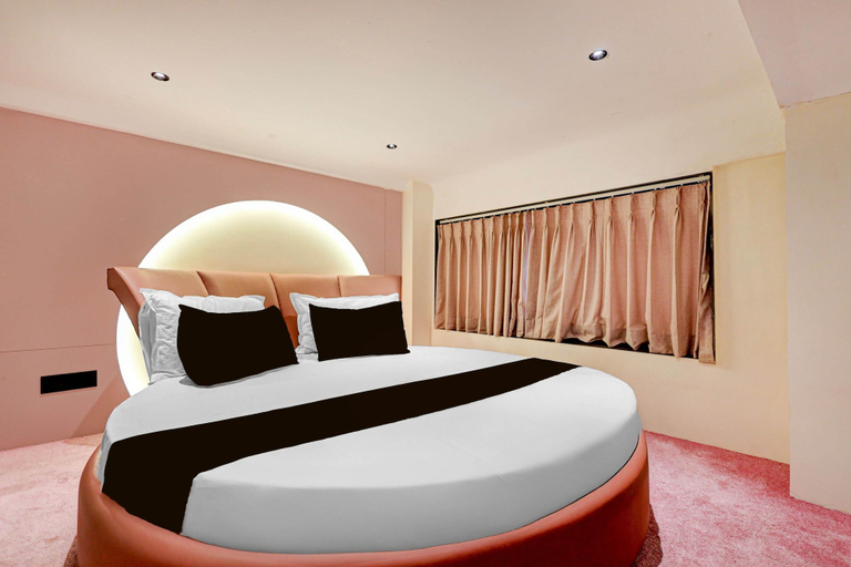 Room 5, Suite Room Hotel Nano Pod, Surat