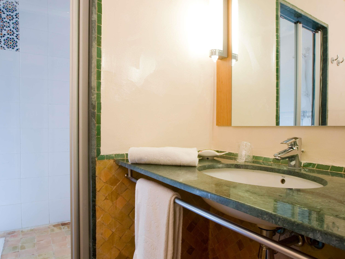 Bathroom 5, ibis Marrakech Palmeraie, Marrakech