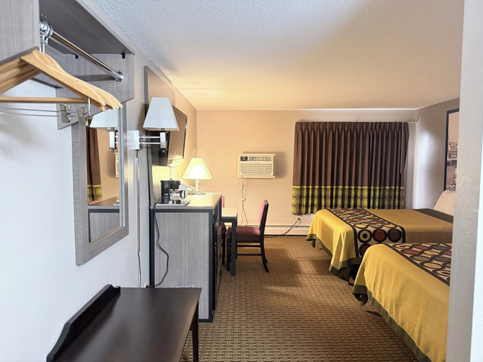 Room 4, Villa inn, Steele