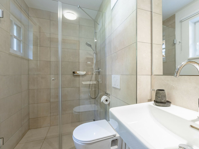 Bathroom 4, Superior Holiday Home # 3B With Sauna, Zell am See