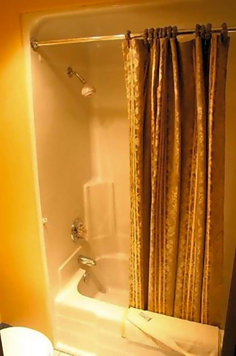 Bathroom 4, Americas Best Value Inn Webster City, Hamilton