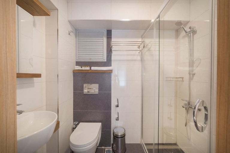 Bathroom 5, Viva La Vita Butik Otel, Konak