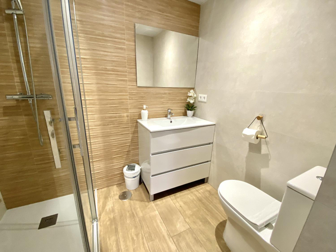 Bathroom 2, Novamar apartamentos, Málaga