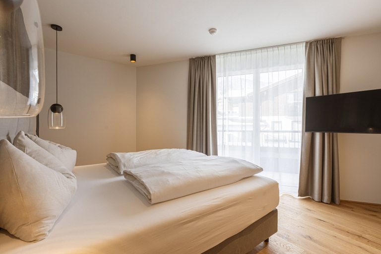 Room 4, Ofs_c_fw_2sz_m.t._fis_10, Landeck