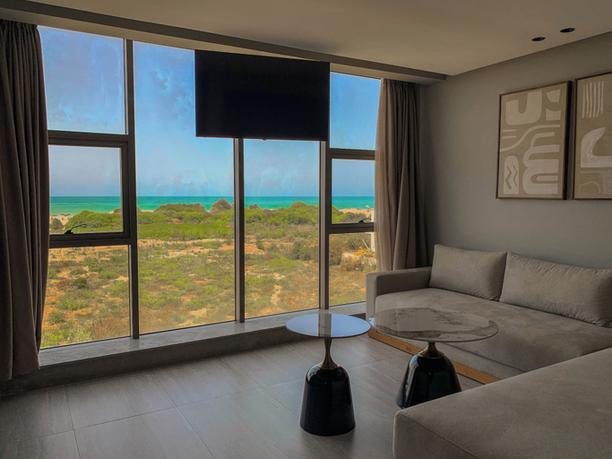 Room 2, Heaven Beach, Settat