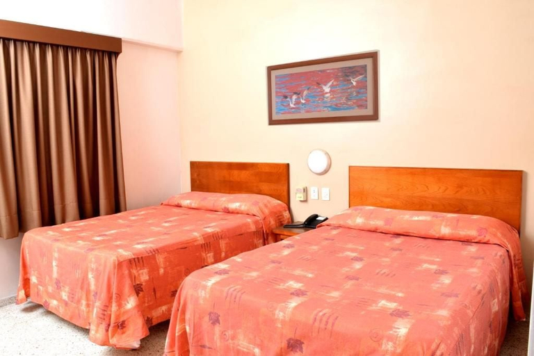 Bedroom 3, Hotel Delfines, Veracruz