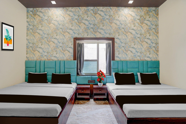 Room 2, Collection O Narsi Vihar Park Deluxe, Mathura
