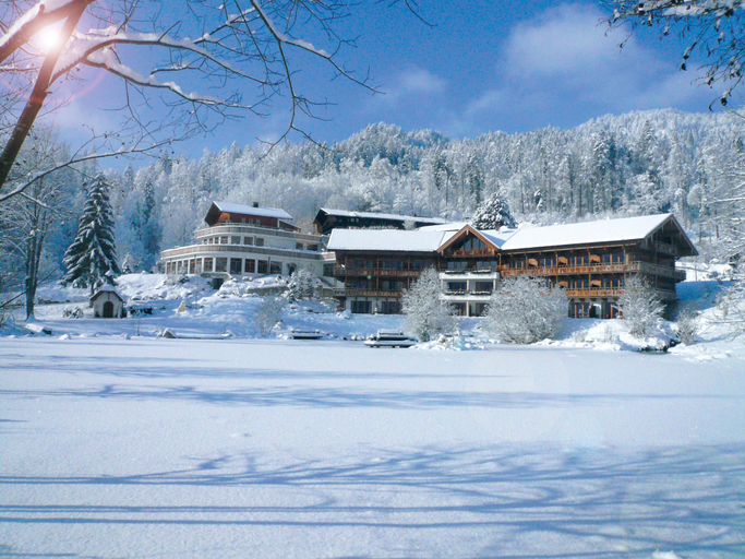 Exterior & Views 2, Feuriger Tatzlwurm Berghotel & Spa, BW Signature Collection, Rosenheim