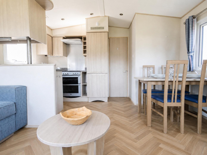 Dining, Mallard Brook Caravan -sleeps 8- Billing Aquadrome, Northamptonshire