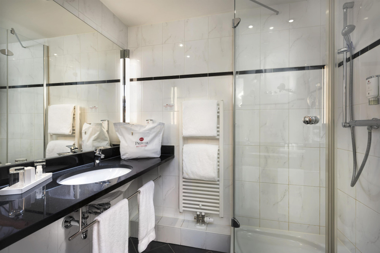 Bathroom 5, Best Western Premier Parkhotel Bad Mergentheim, Main-Tauber-Kreis