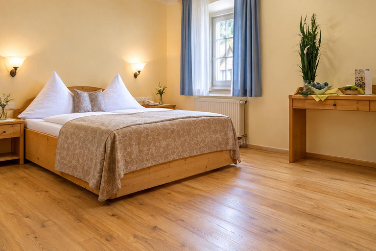 Bedroom 3, Landgasthof Goldene Rose, Coburg