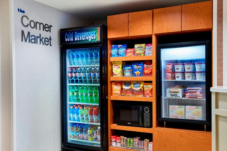 Food & Drinks 5, Fairfield Inn And Suites Indianapolis Downtown, Indianapolis