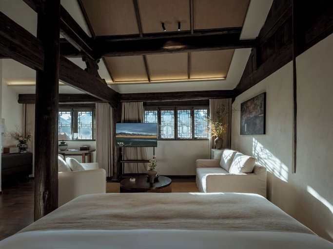 Room 2, Yangqing Yinfu Ancient Architecture, Dali Bai