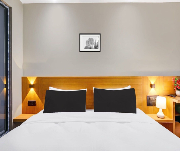 Room 2, Deluxe Room Hotel Nirvis Grand, Kamrup Metropolitan