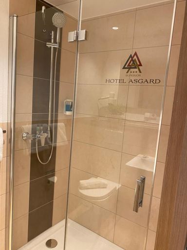 Bathroom 5, Hotel Asgard, Augsburg