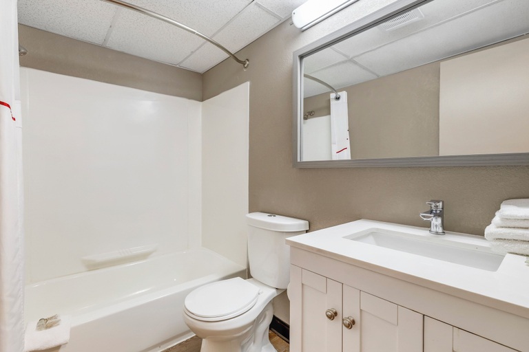 Bathroom 3, Red Roof Inn Stroudsburg, Monroe