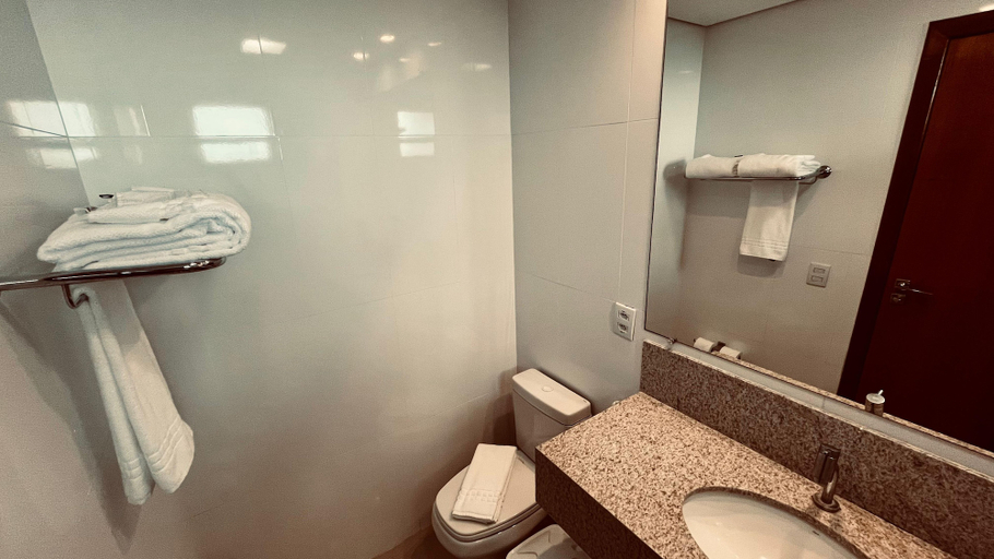 Bathroom 5, Hotel Amsterdam Montes Claros, Montes Claros