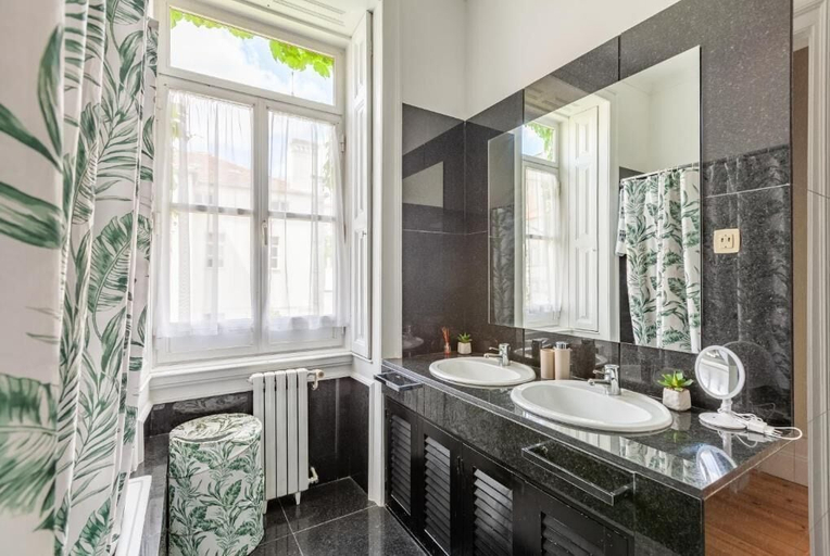 Bathroom 3, S.K.Y Accommodations, Coimbra
