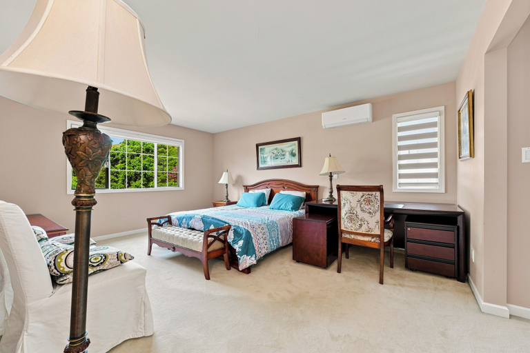 Room 4, Cozy Vancouver Westside Rooms near UBC, Greater Vancouver