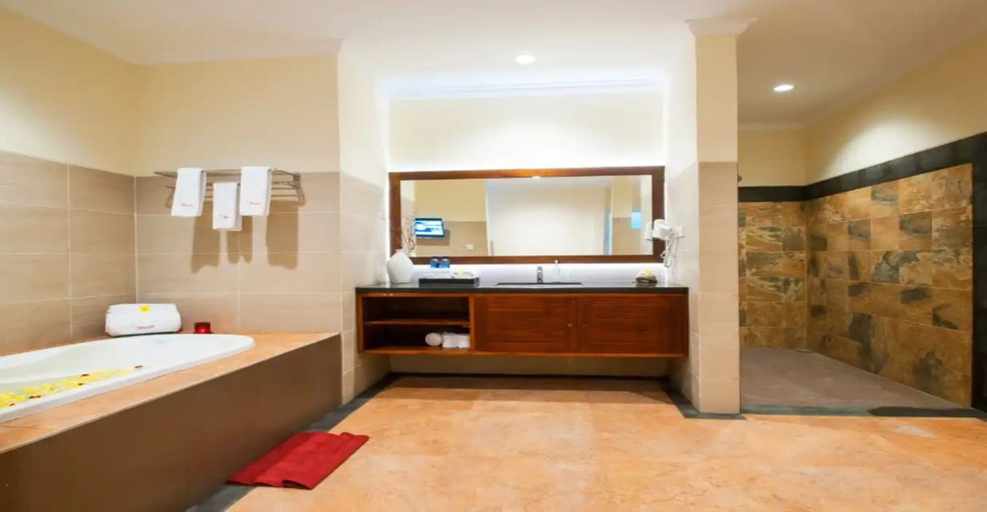 Bathroom 4, Cozzy Intan Legian Seminyak Villa, Badung