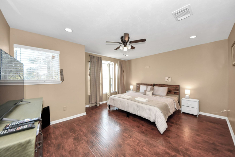 Room 4, Grace Home, Houston