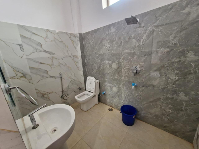Bathroom 2, Hotel Shivganga, Siddharth Nagar