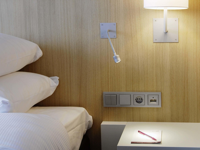 Bedroom 4, Mercure Amsterdam City Hotel, Amsterdam