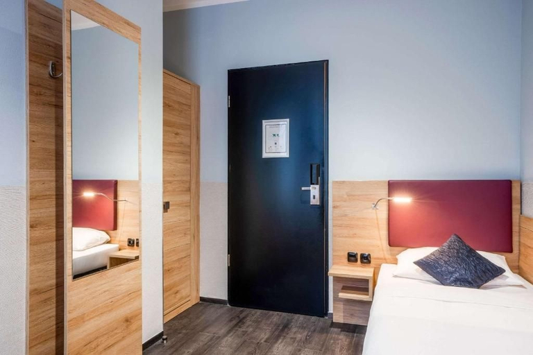 Room 4, Hotel Ocean Pearl, Frankfurt am Main