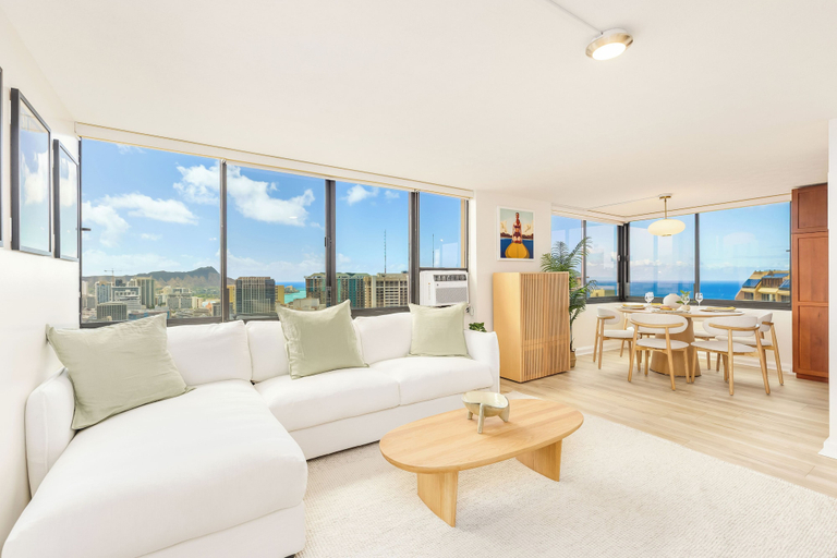 Exterior 5, Penthouse Condo With Ocean & Diamond Head Views at The Windsor, Honolulu